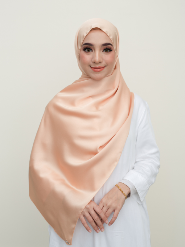 TC AURORA IN CORAL SHAWL