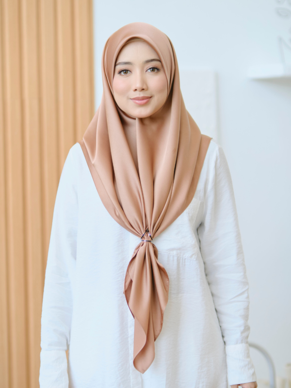 TC Roselle in Copper Brown Square
