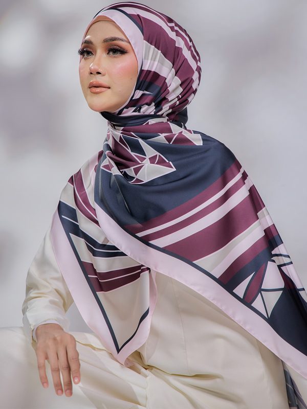 TC Diamond Regent (Shawl)