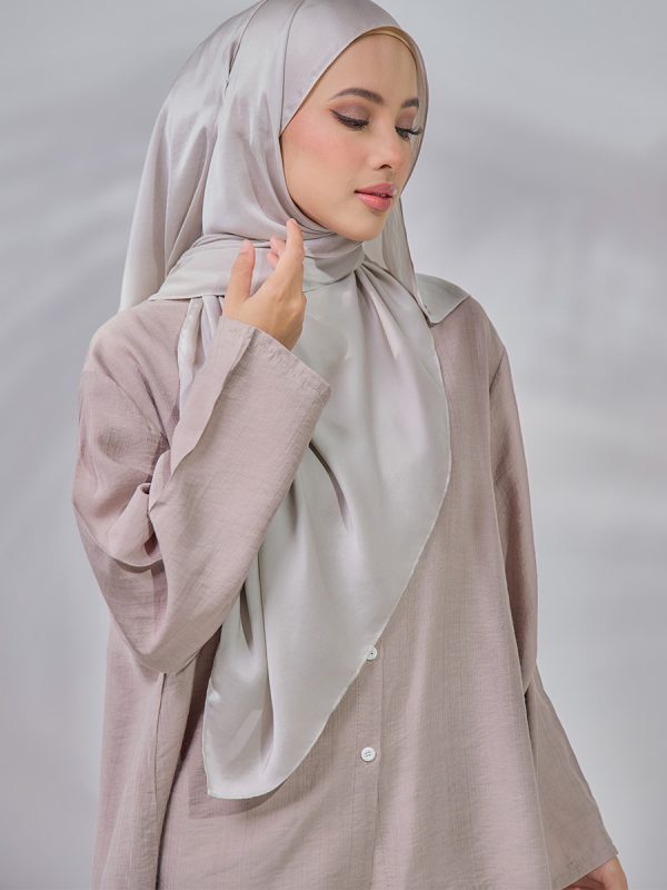 TC Grace in Dusty Miller