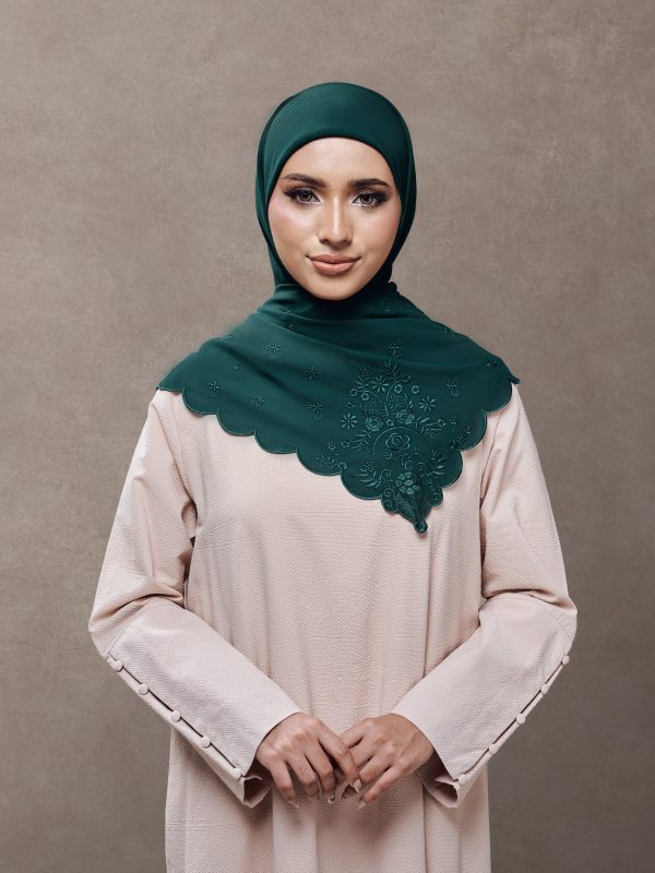 Nur in Emerald Green